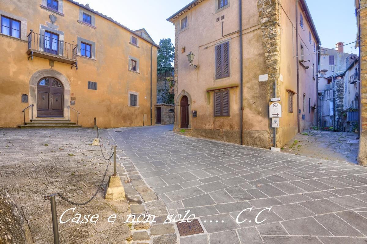 Bilocale in vendita, Castagneto Carducci centro del borgo