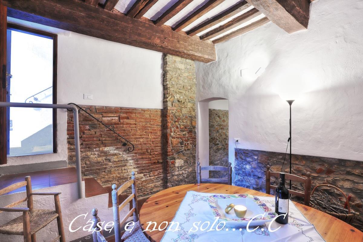 Appartamento in vendita, Castagneto Carducci centro del borgo