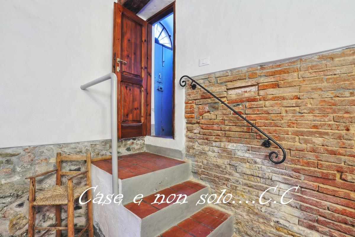 Appartamento in vendita, Castagneto Carducci centro del borgo