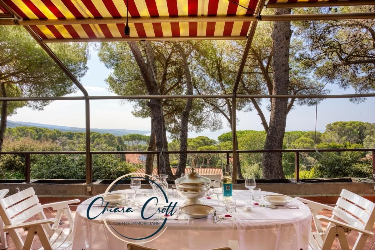 Villa con giardino, Livorno quercianella