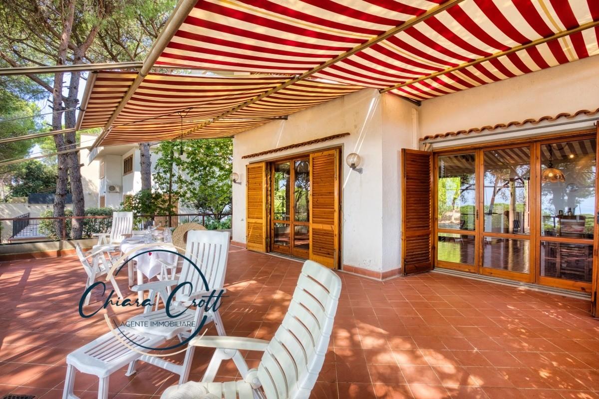 Villa con giardino, Livorno quercianella