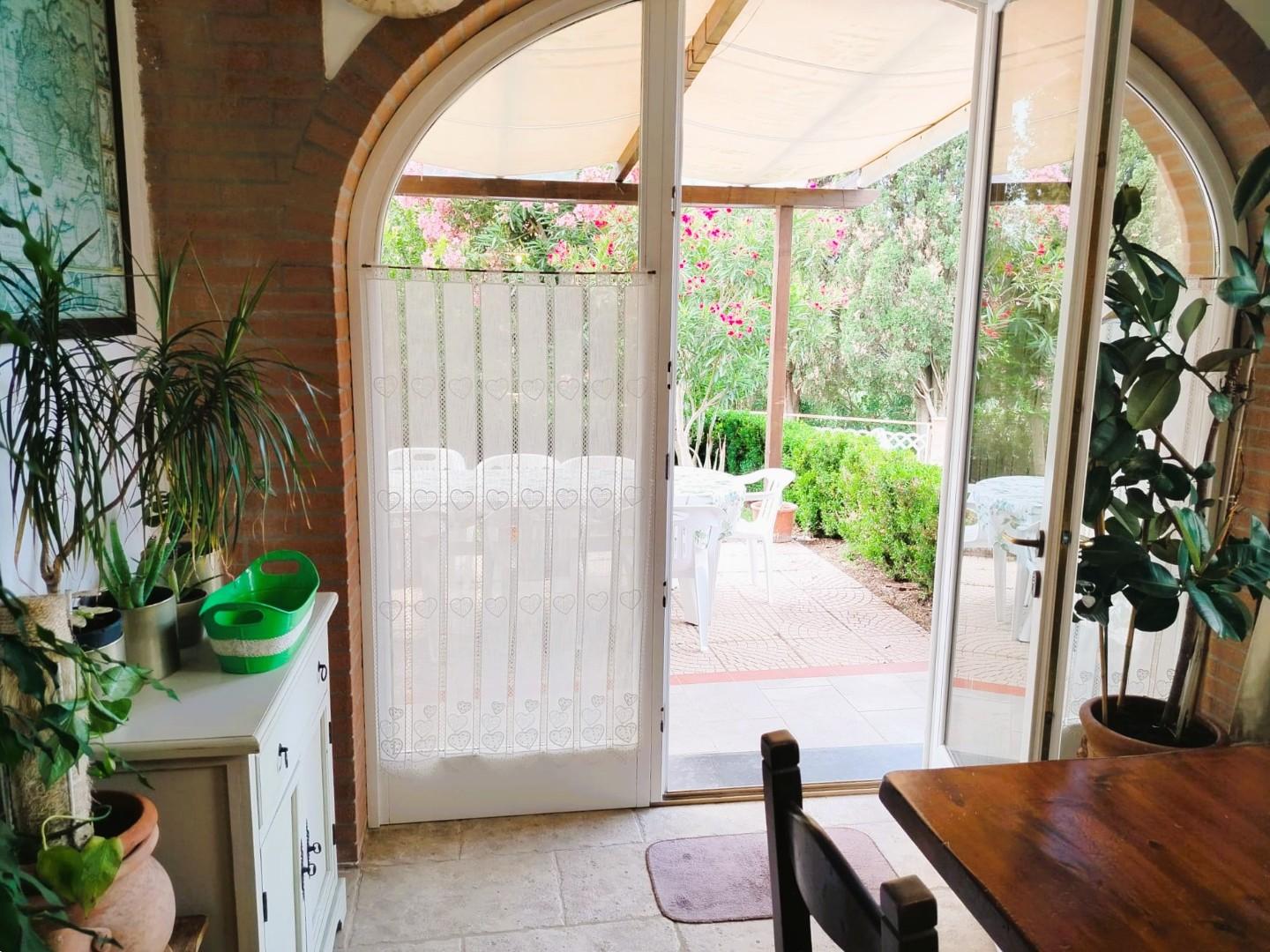 Villa con giardino, Rosignano Marittimo gabbro