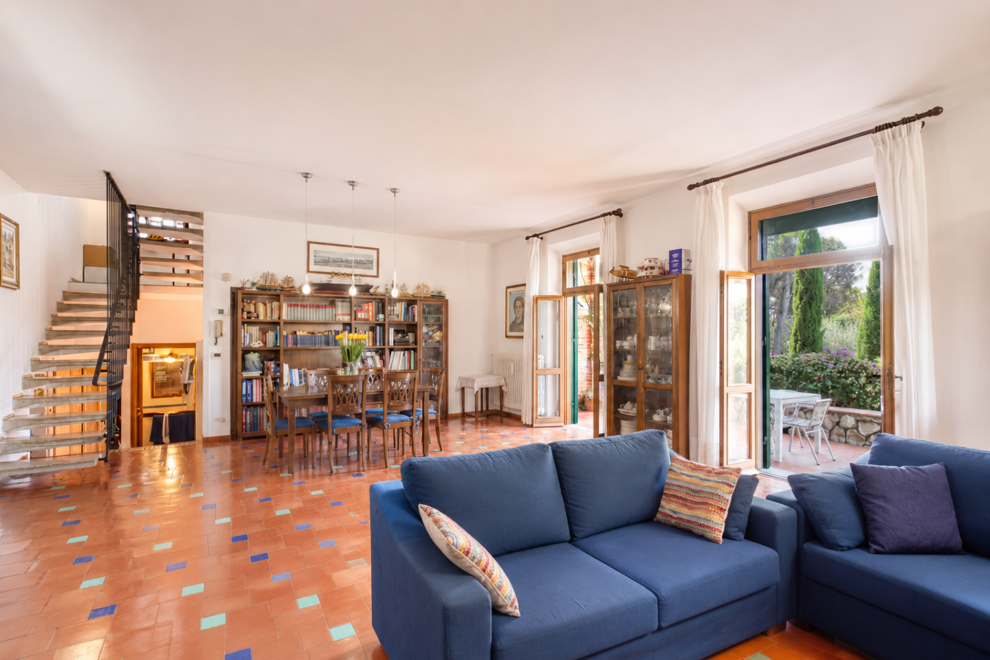 Villa Trifamiliari con giardino, Livorno quercianella