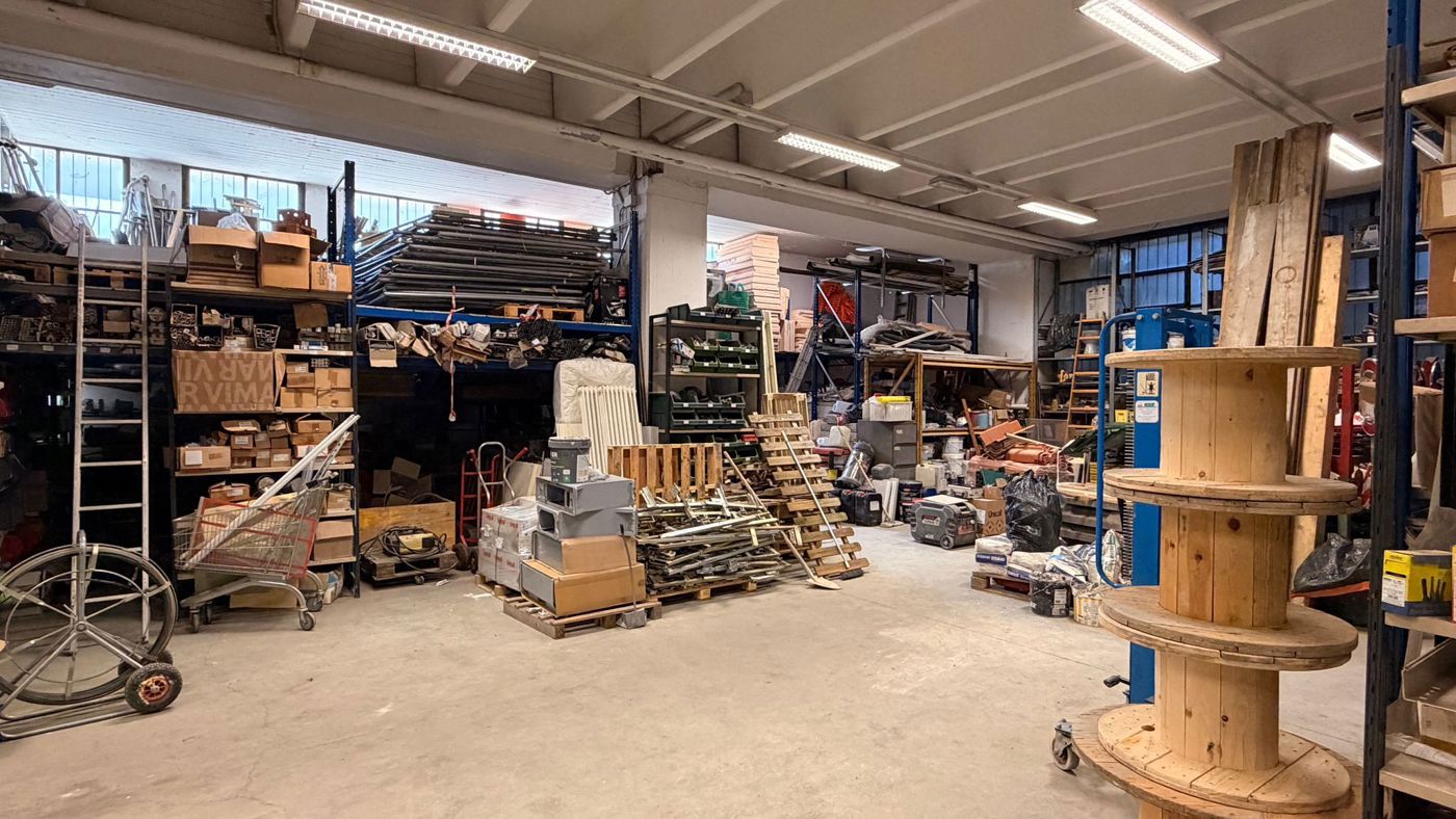 Magazzino in vendita a Grugliasco