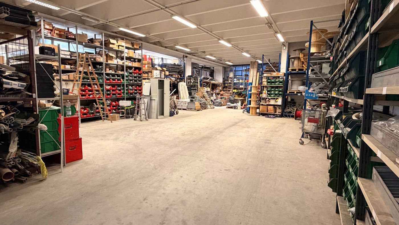 Magazzino in vendita a Grugliasco