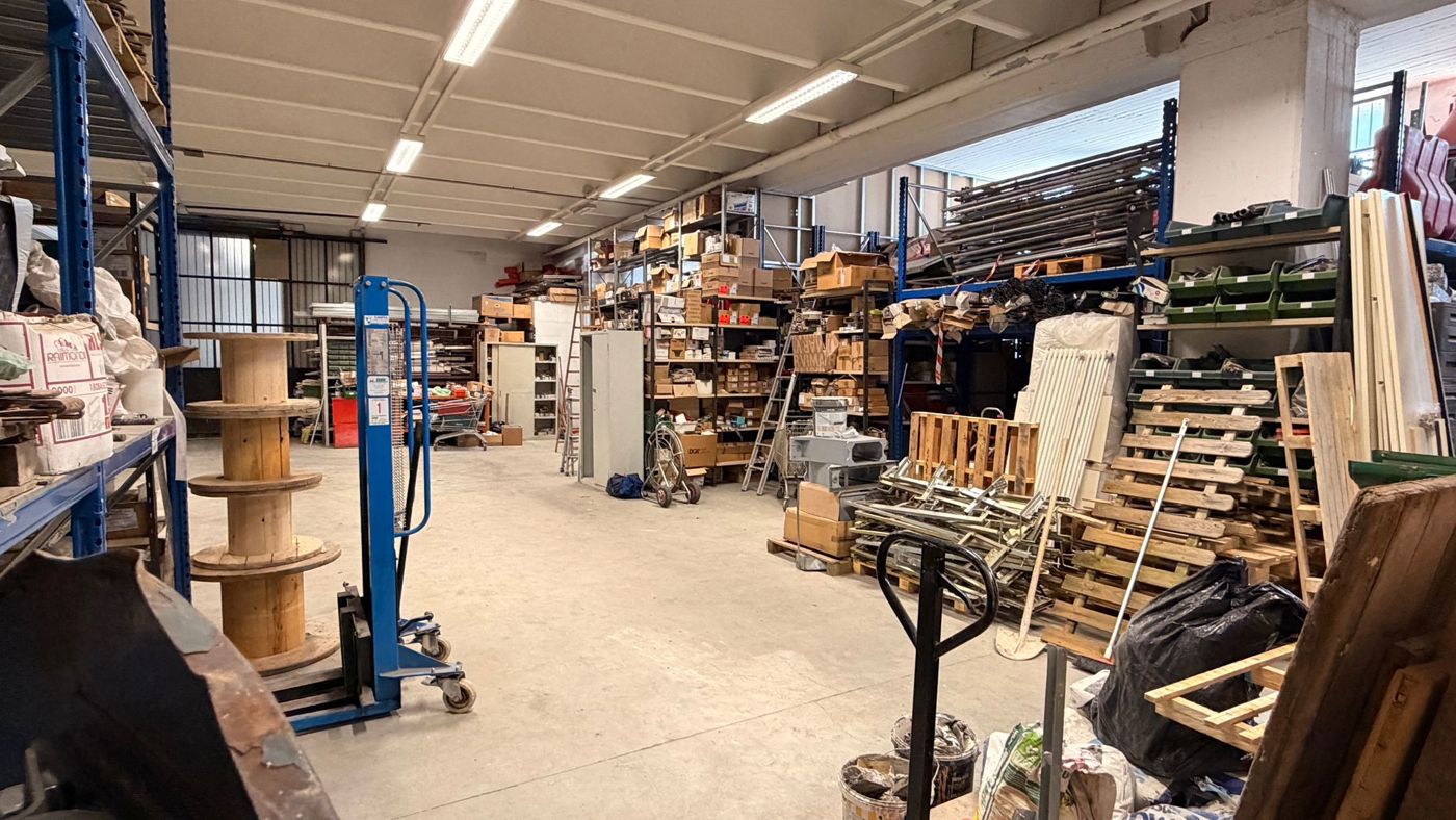 Magazzino in vendita a Grugliasco