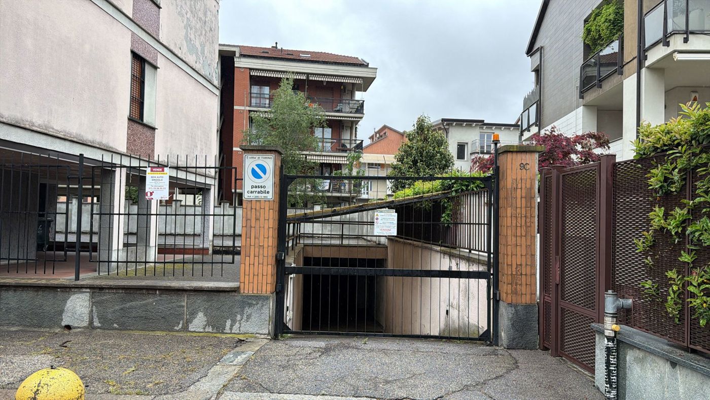 Box/Garage 18mq in vendita a Torino