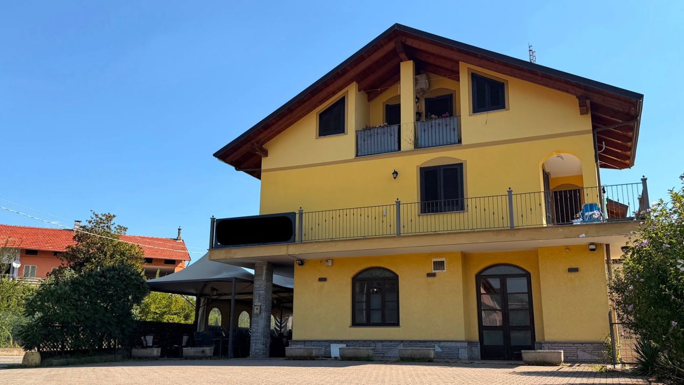 Attivit� commerciale Ristorante e pizzeria in vendita a La Cassa