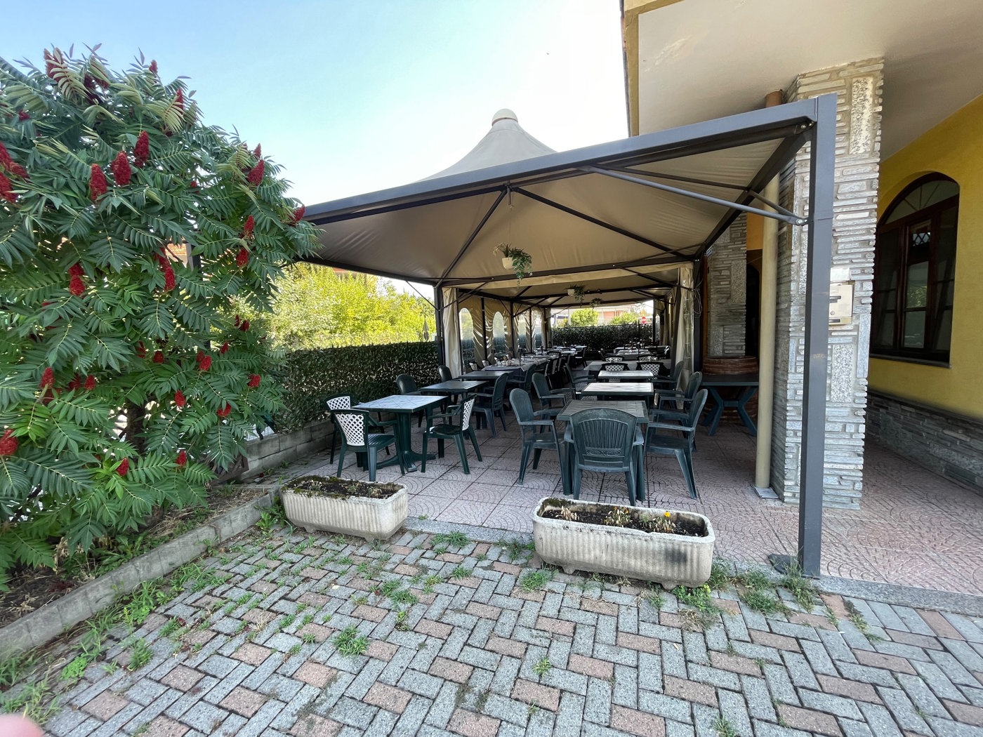 Attivit� commerciale Ristorante e pizzeria in vendita a La Cassa