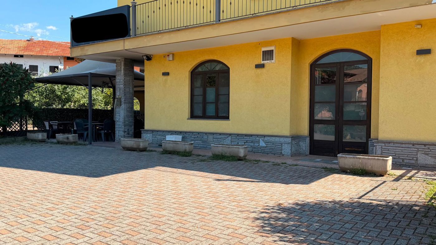 Attivit� commerciale Ristorante e pizzeria in vendita a La Cassa
