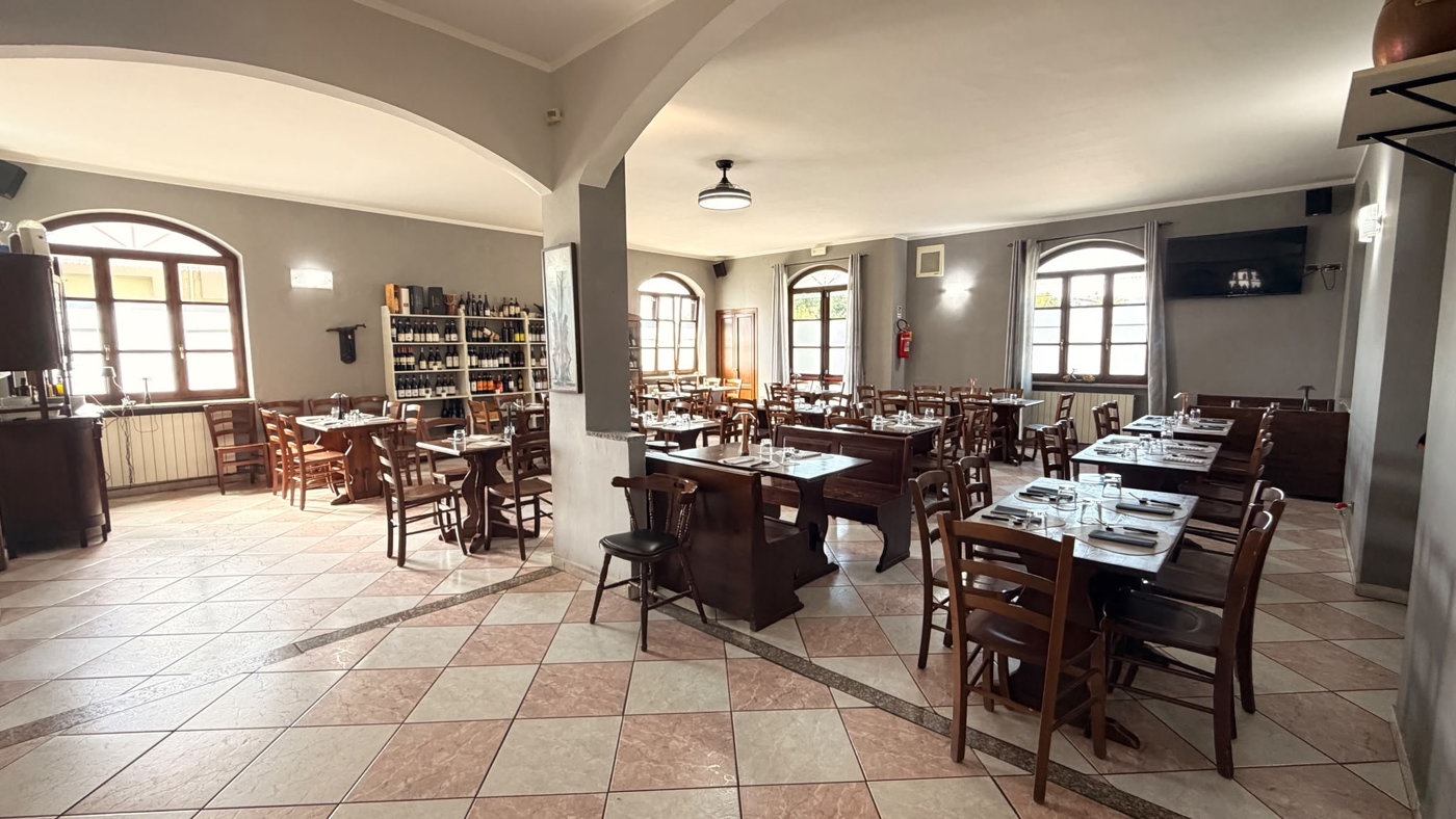 Attivit� commerciale Ristorante e pizzeria in vendita a La Cassa