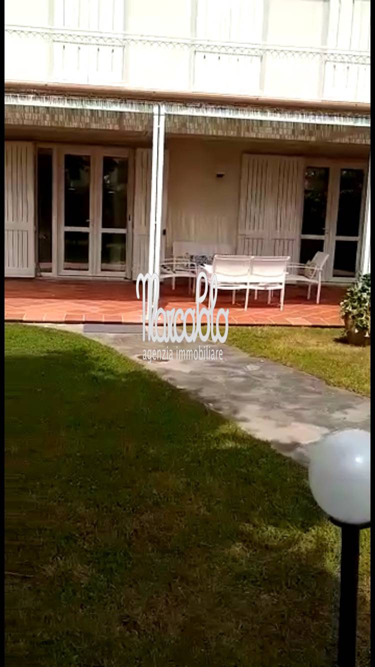 Villa in affitto, Forte dei Marmi centro