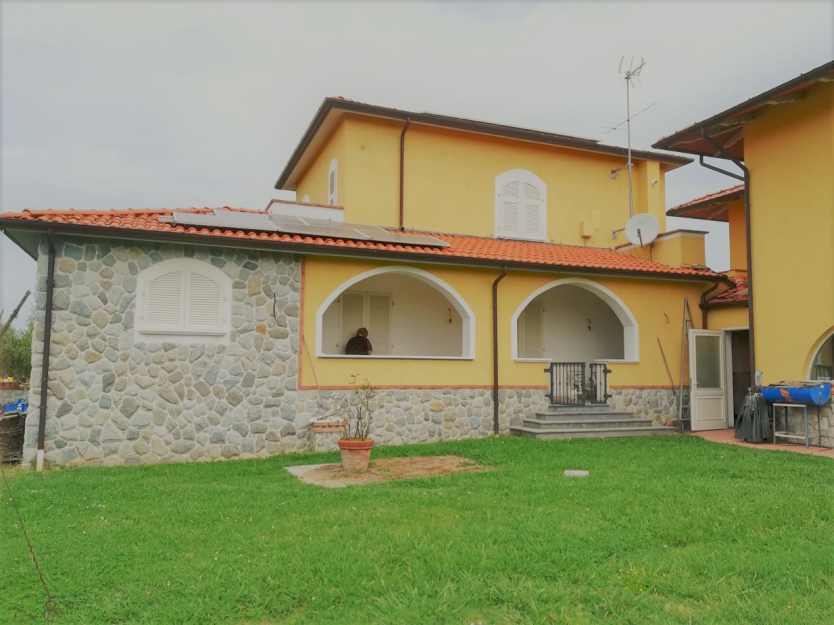 Casa indipendente in vendita, Castelnuovo Magra molicciara