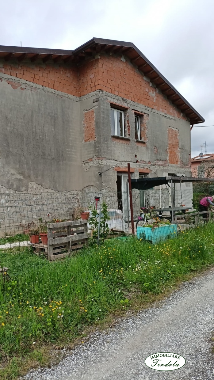 Casa indipendente in vendita, Castelnuovo Magra colombiera