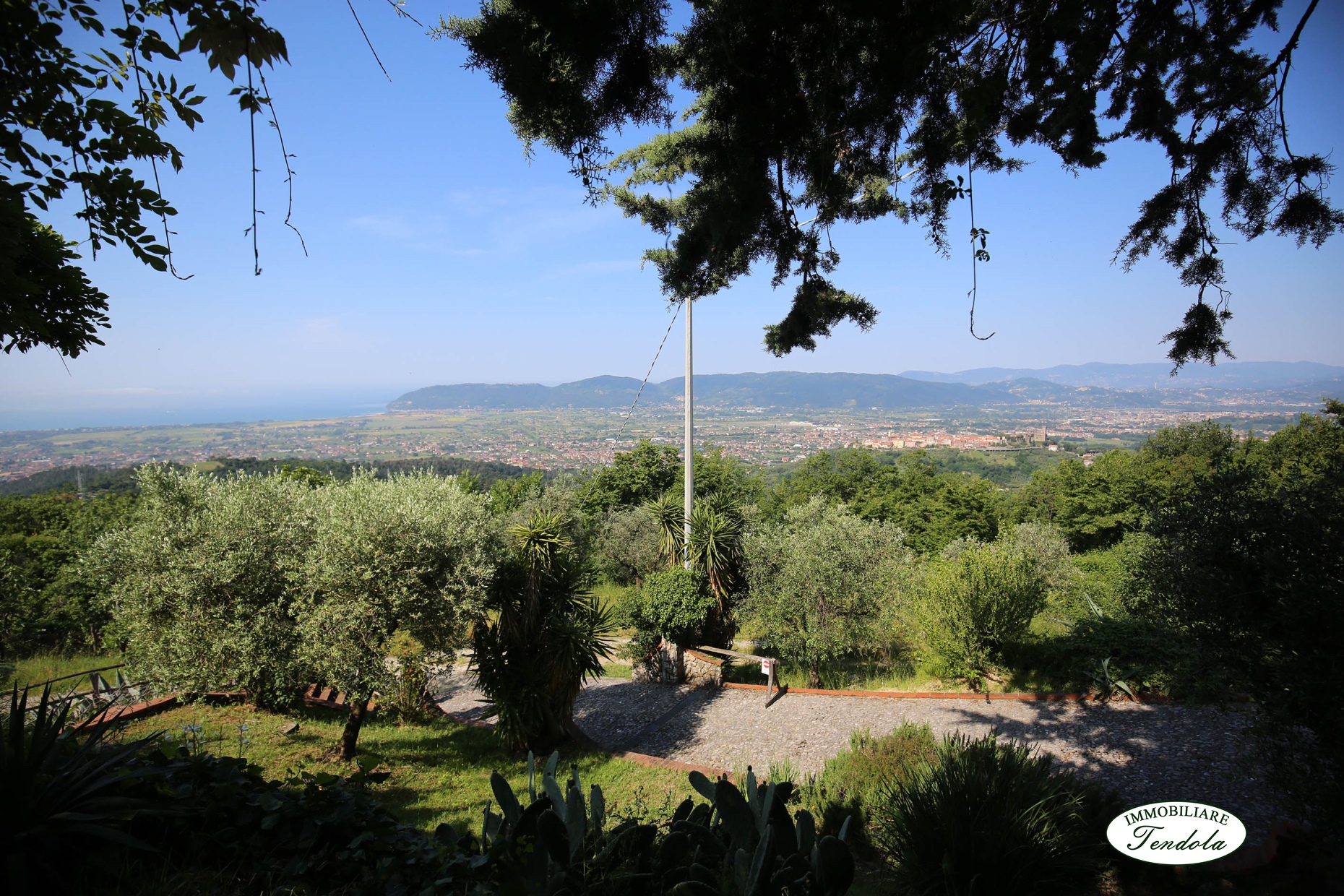 casa indipendente in vendita a Castelnuovo Magra in zona Molicciara