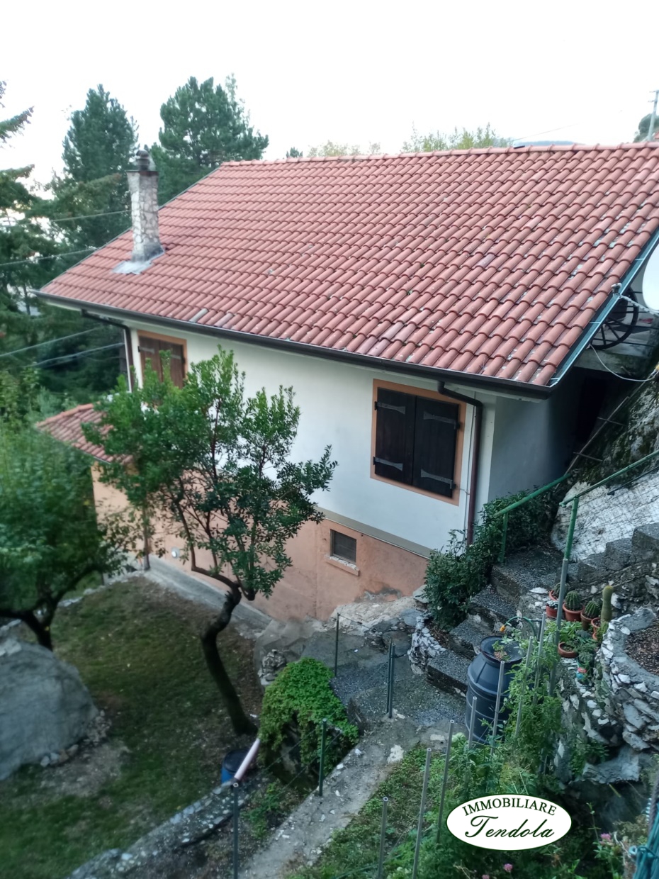 Casa indipendente vista mare a Massa