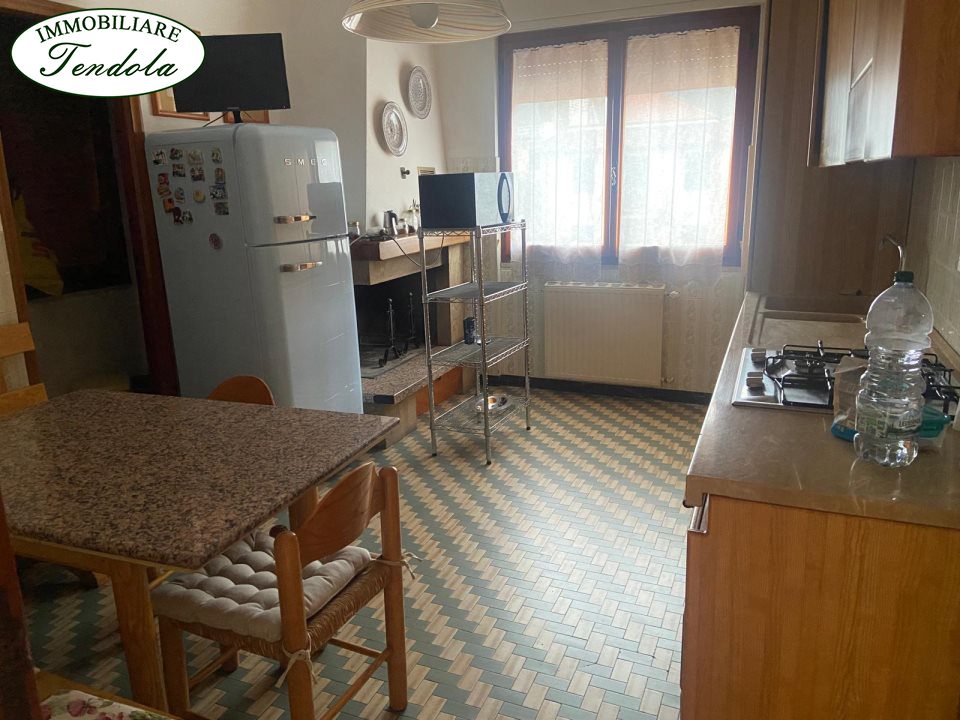 Casa indipendente in affitto, Ortonovo isola