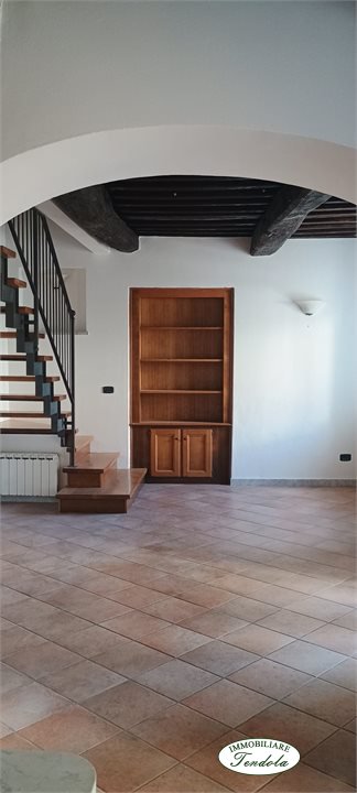 Casa indipendente in affitto a Carrara