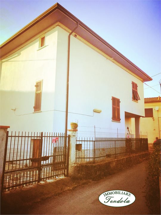 Casa indipendente in vendita, Ortonovo casano