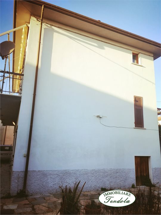 Casa indipendente in vendita, Ortonovo casano