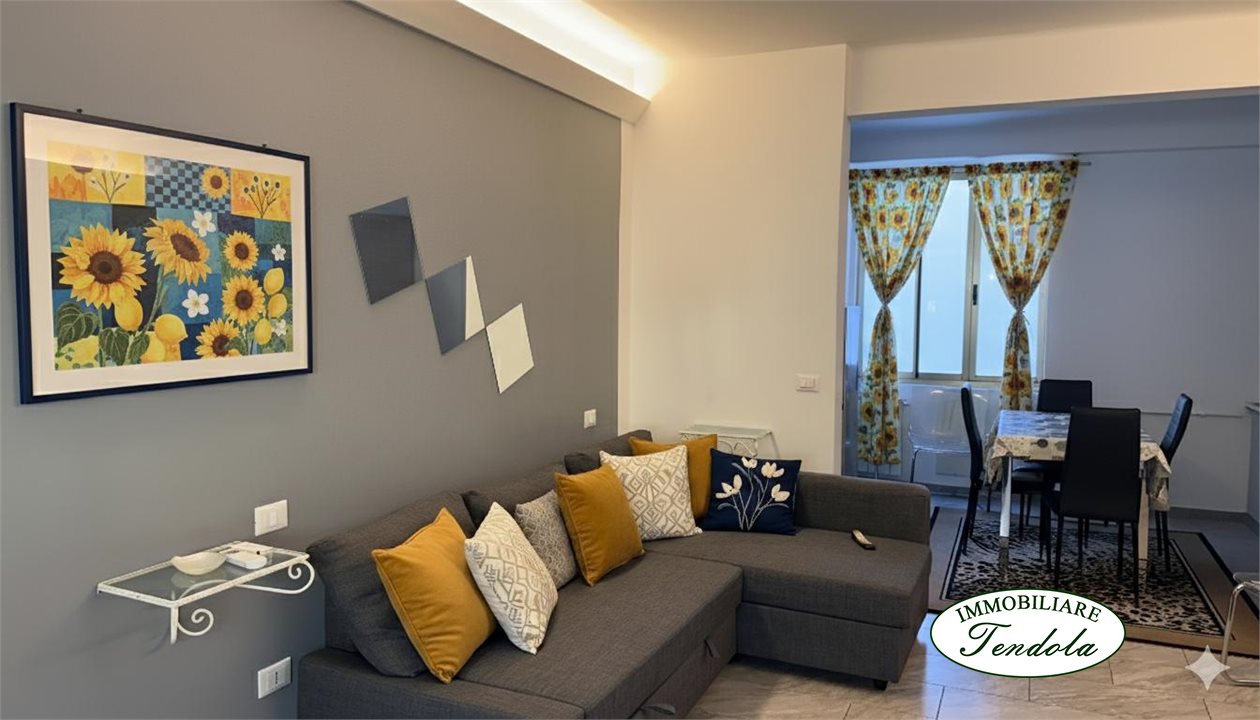 Casa indipendente in affitto, Carrara marina di