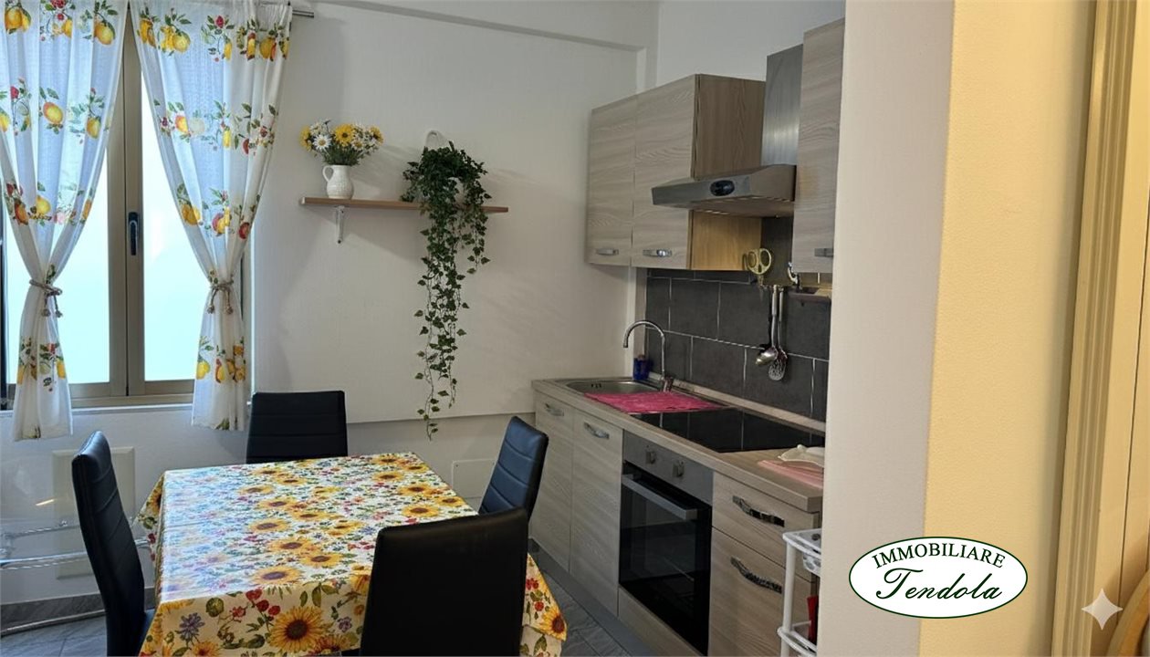 Casa indipendente in affitto, Carrara marina di
