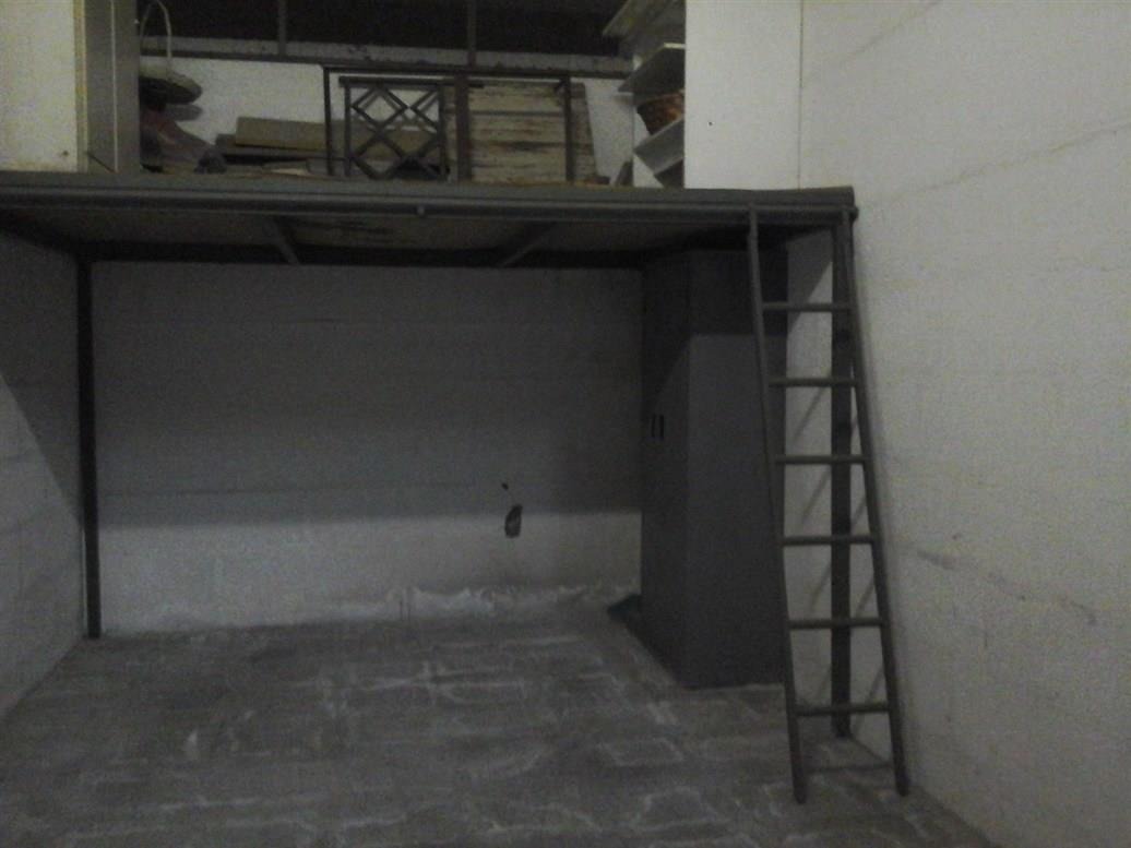 Box/Garage 18mq in vendita, Napoli manzoni