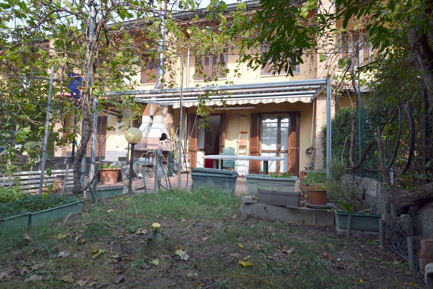 Villa con giardino a Lodi