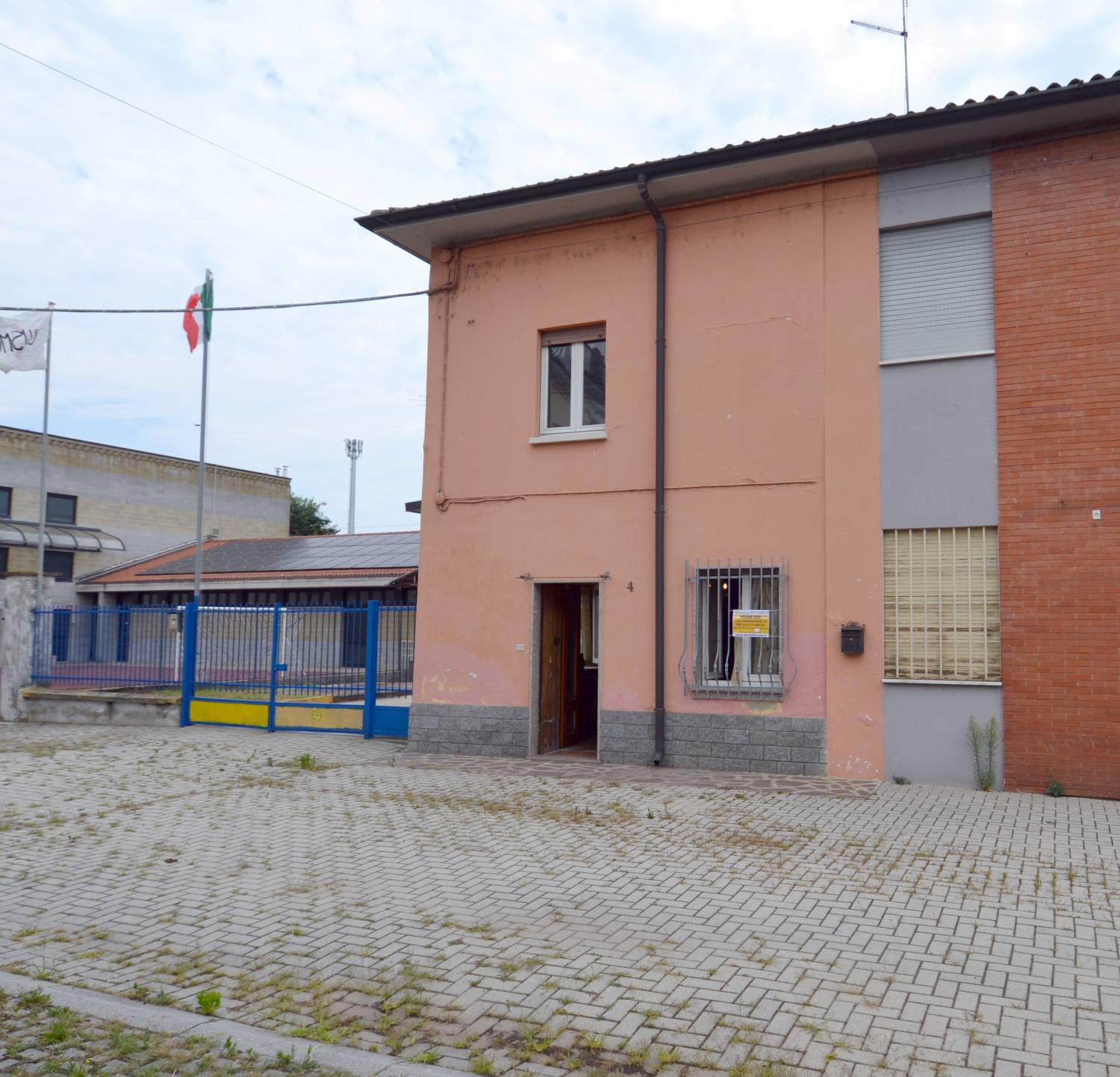 Casa indipendente in vendita a Turano Lodigiano