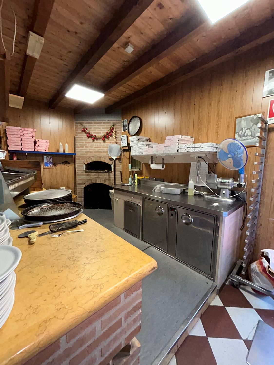 Attivit commerciale Ristorante e pizzeria in vendita a Lodi