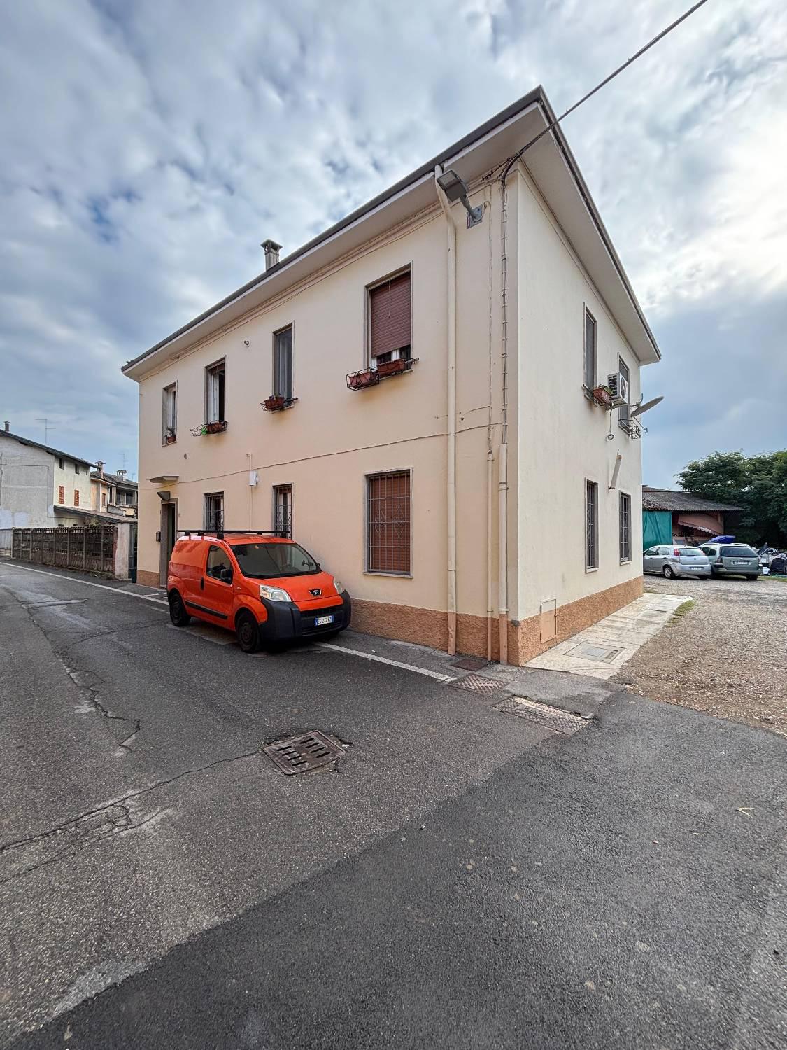 Casa indipendente ristrutturata a Crespiatica