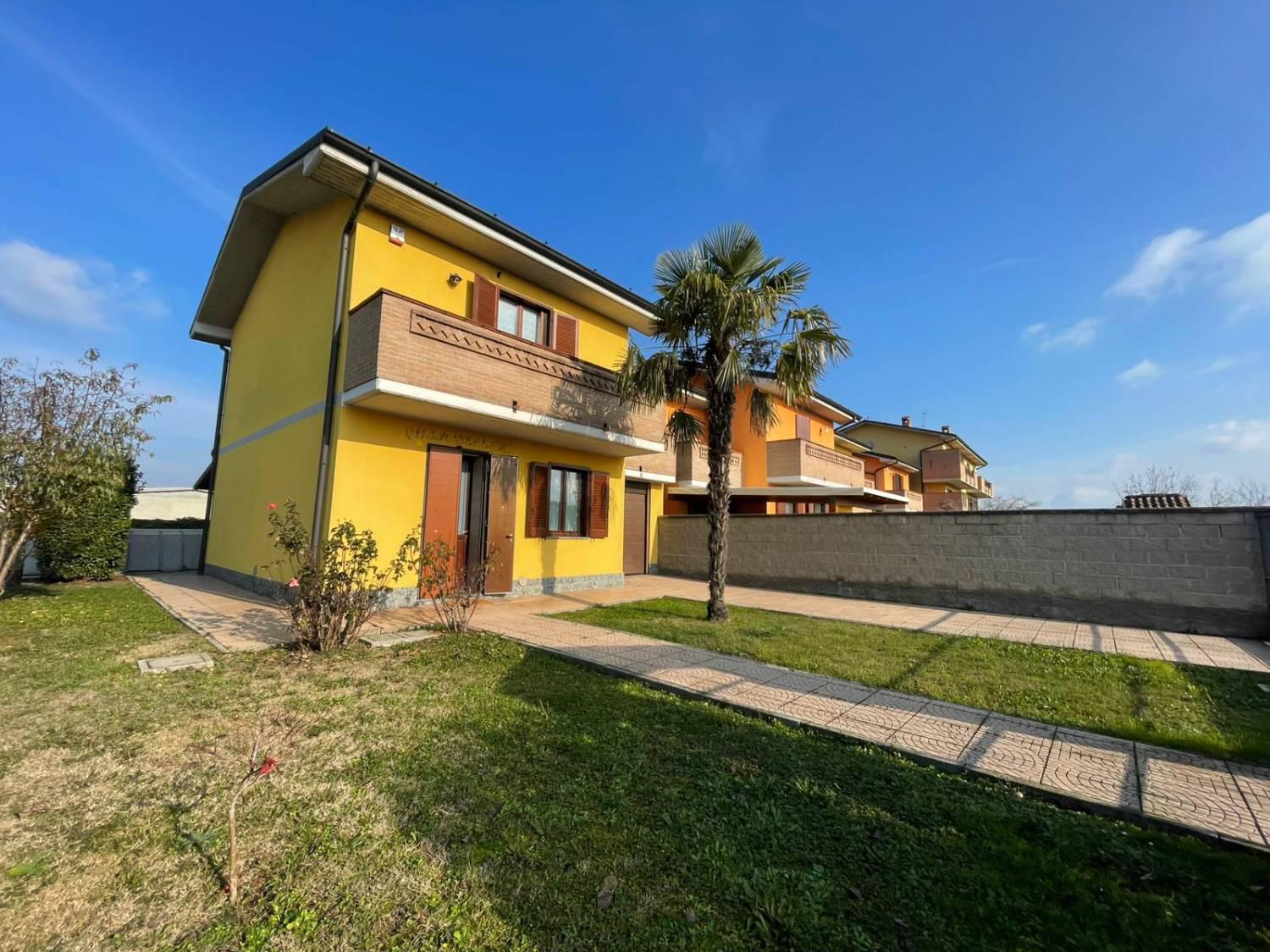 Villa Bifamiliare in vendita a Lodi