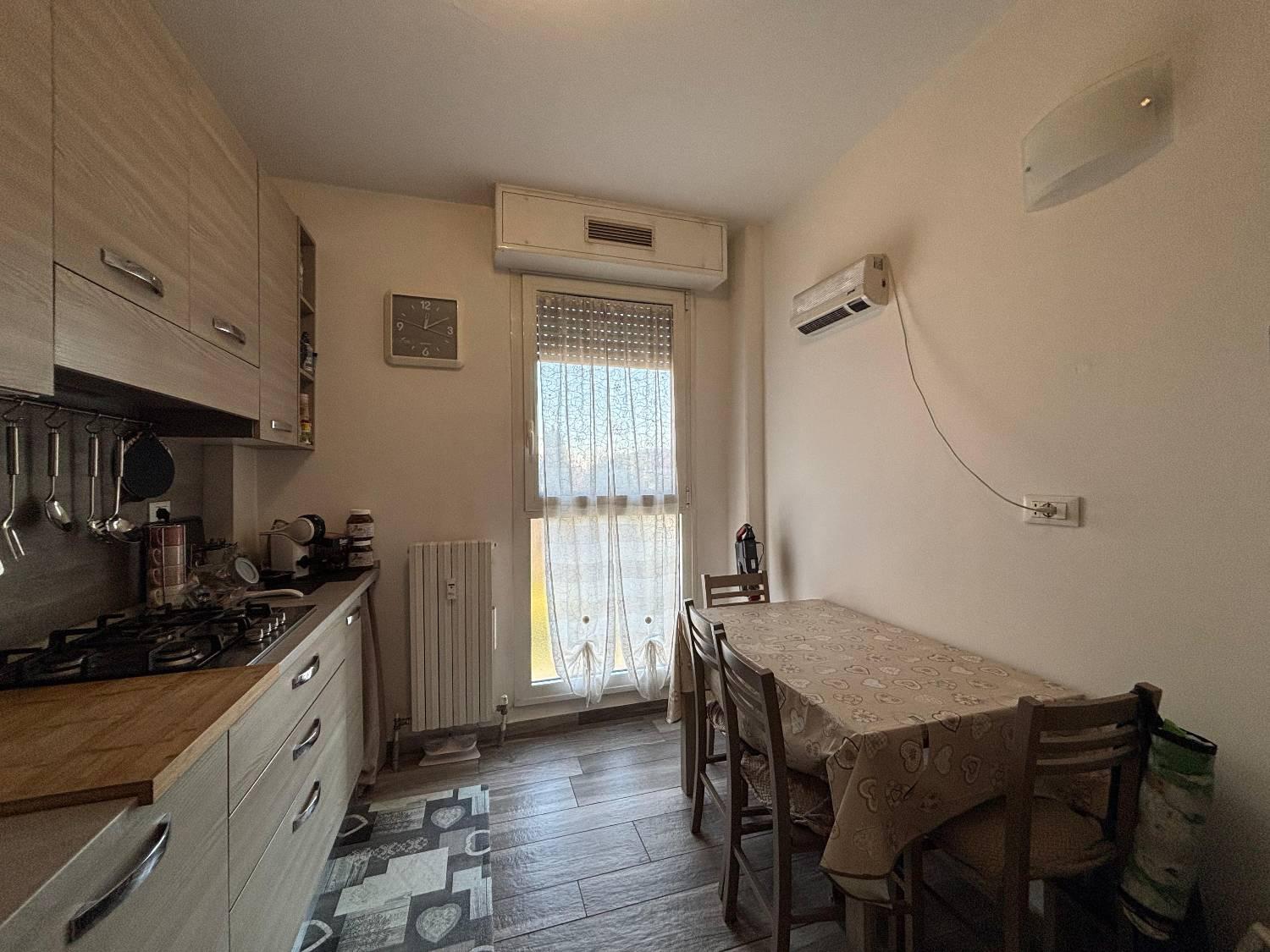 Trilocale con box a Lodi