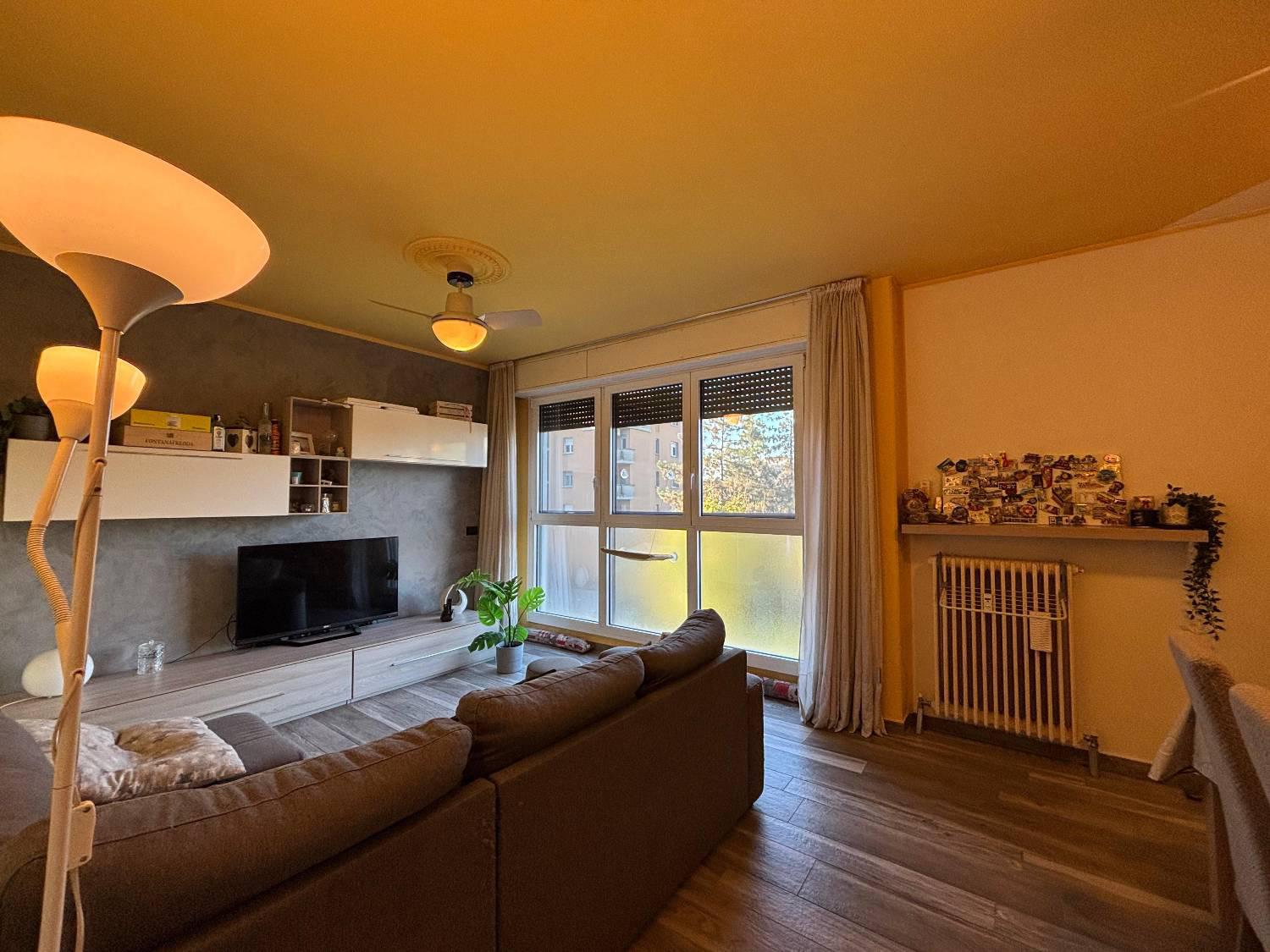 Trilocale con box a Lodi