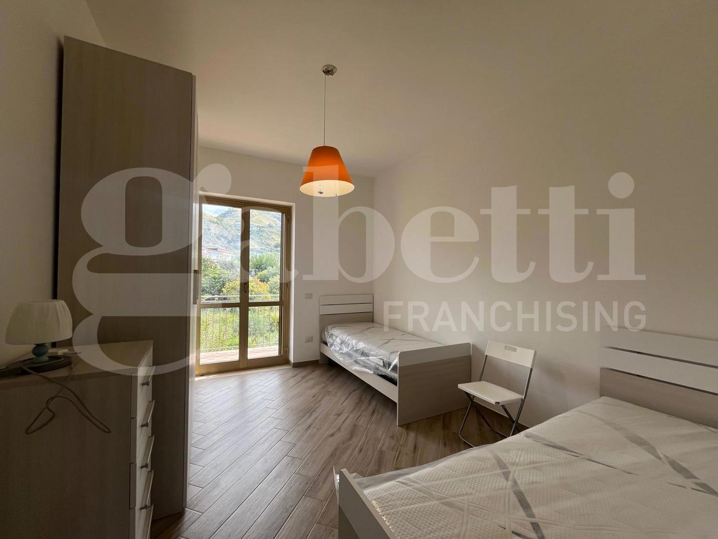 Stabile/Palazzo in vendita a Grisolia