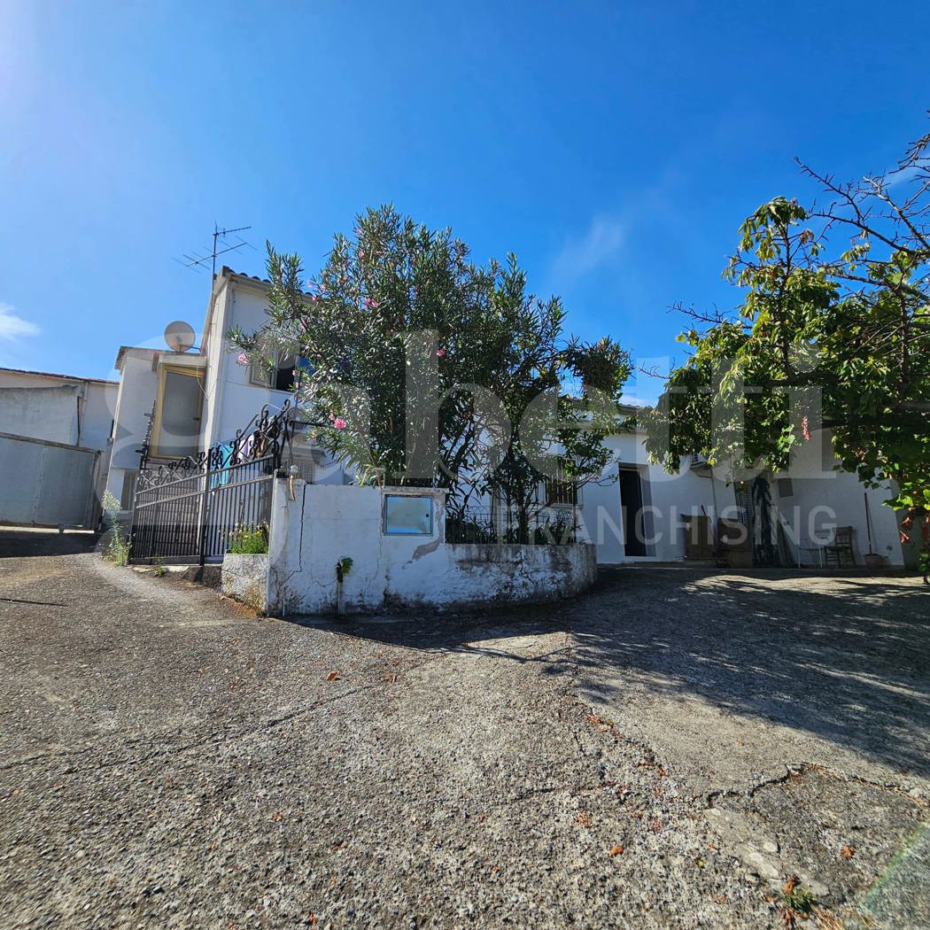 Stabile/Palazzo in vendita a Diamante