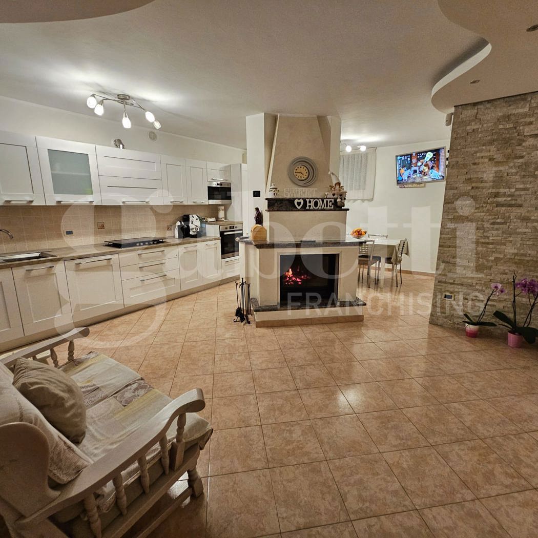 Villa con giardino a Scalea