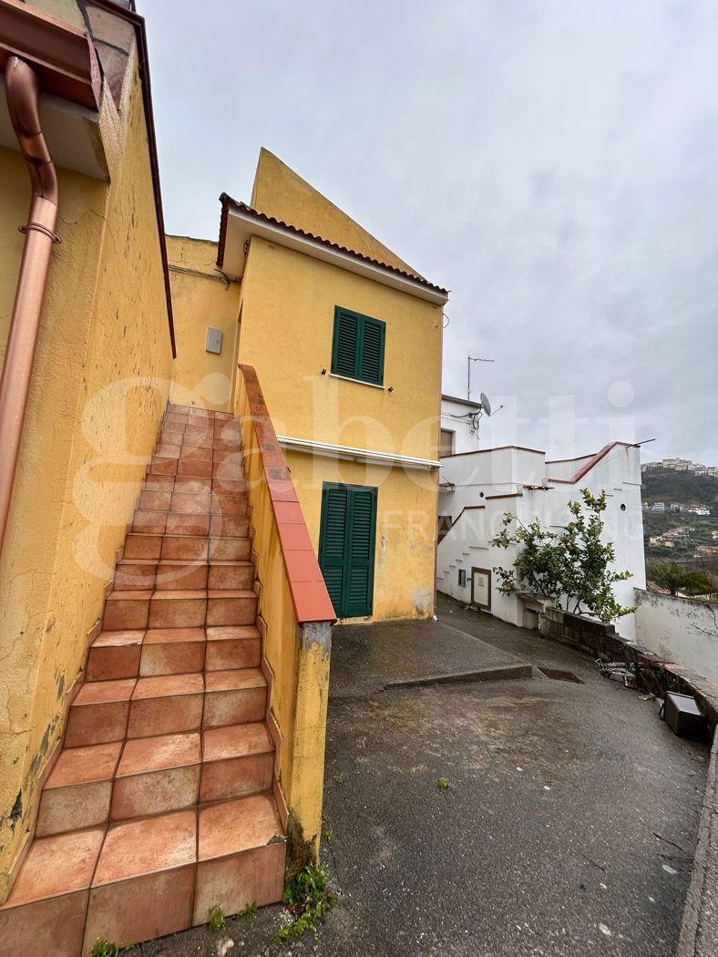 Bilocale in vendita a Belvedere Marittimo