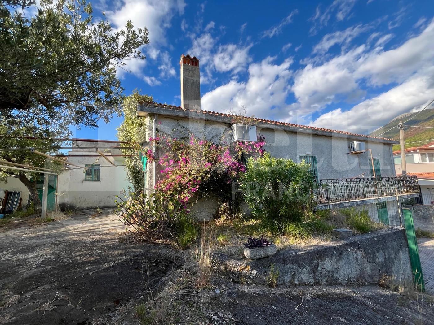 Villa in vendita a San Nicola Arcella