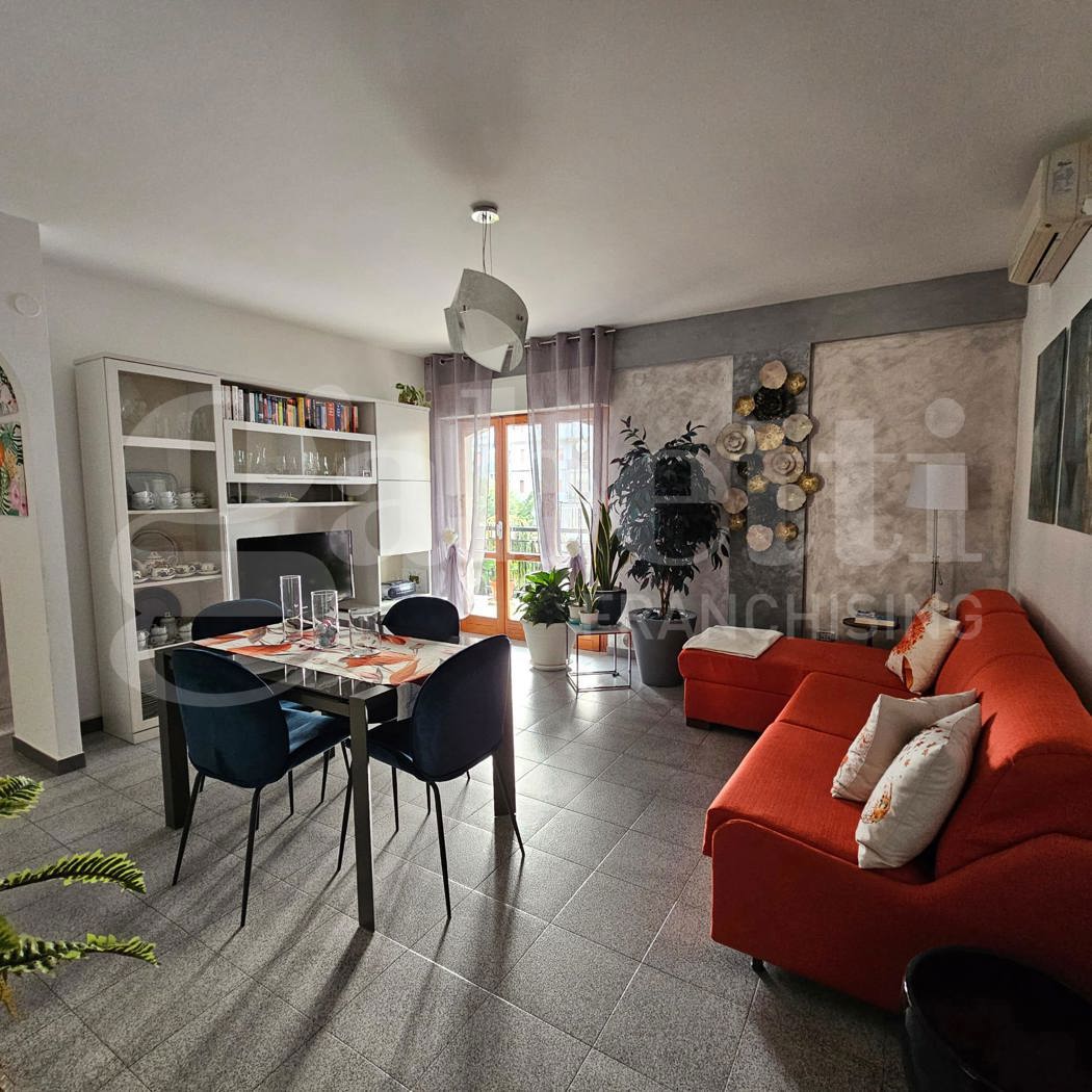 Quadrilocale in vendita a Scalea