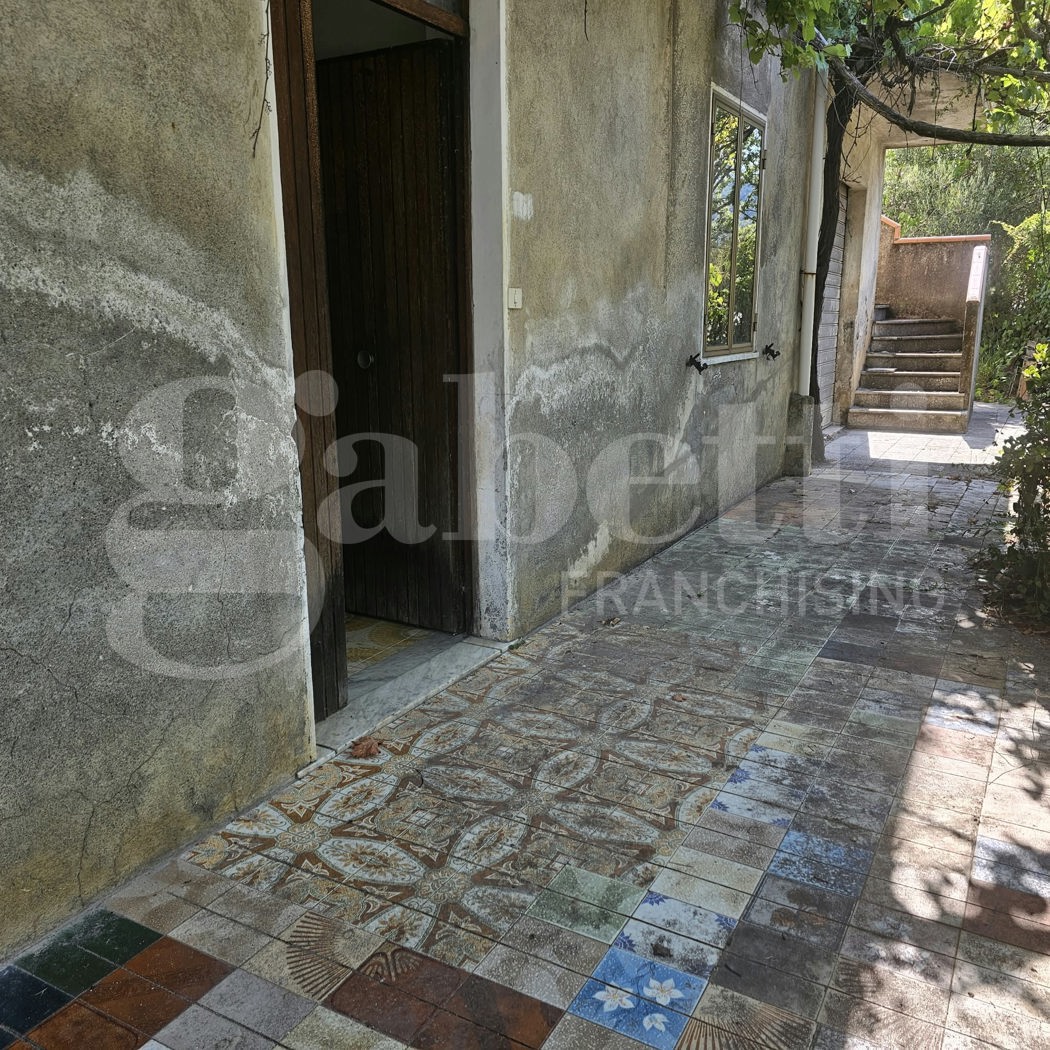 Stabile/Palazzo in vendita a Santa Maria del Cedro