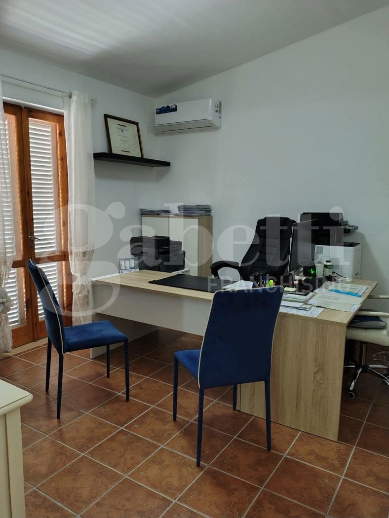 Ufficio in vendita a Scalea
