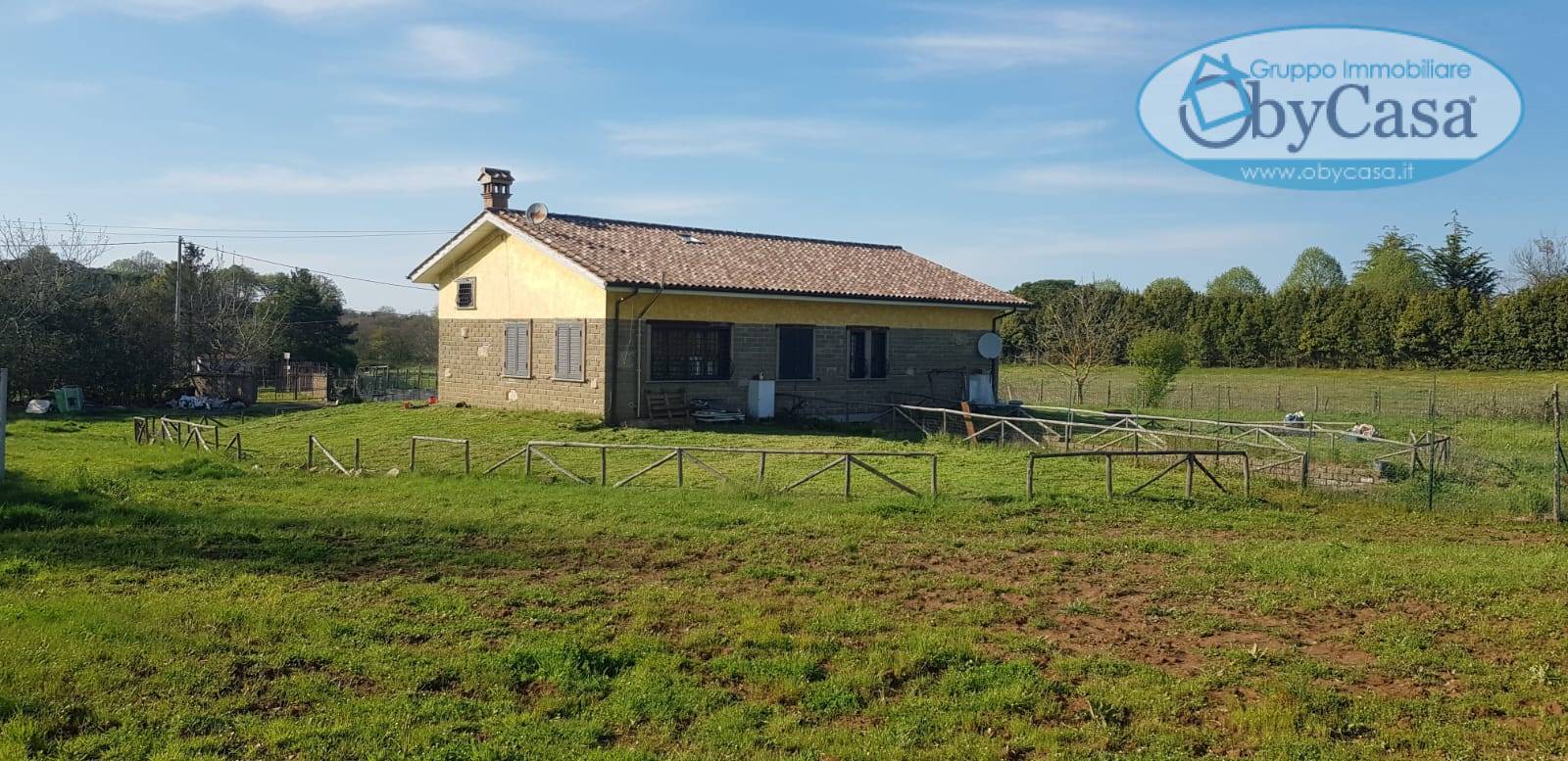 Casa di Campagna in vendita a Vejano