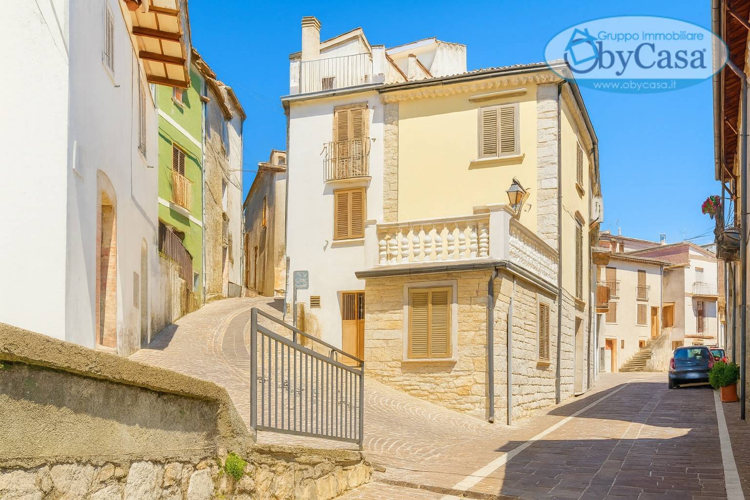 Palazzetto Cielo Terra in vendita a Fraine