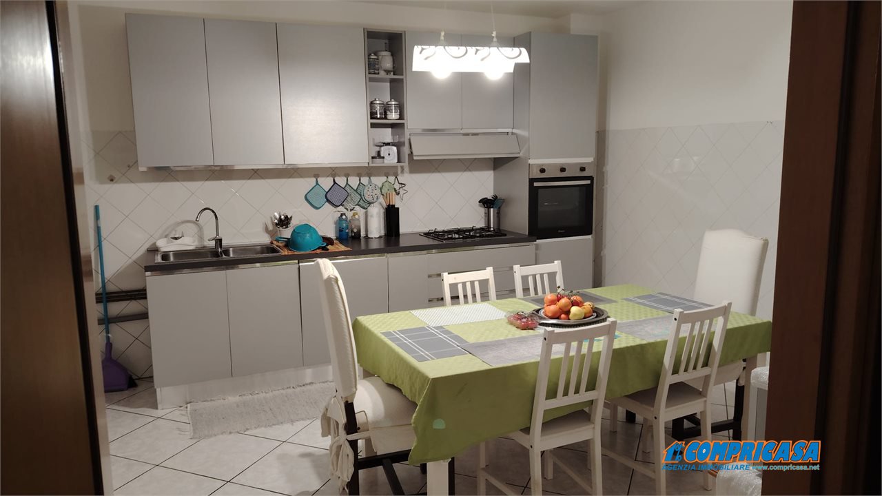 Appartamento in affitto, Borgo Veneto saletto