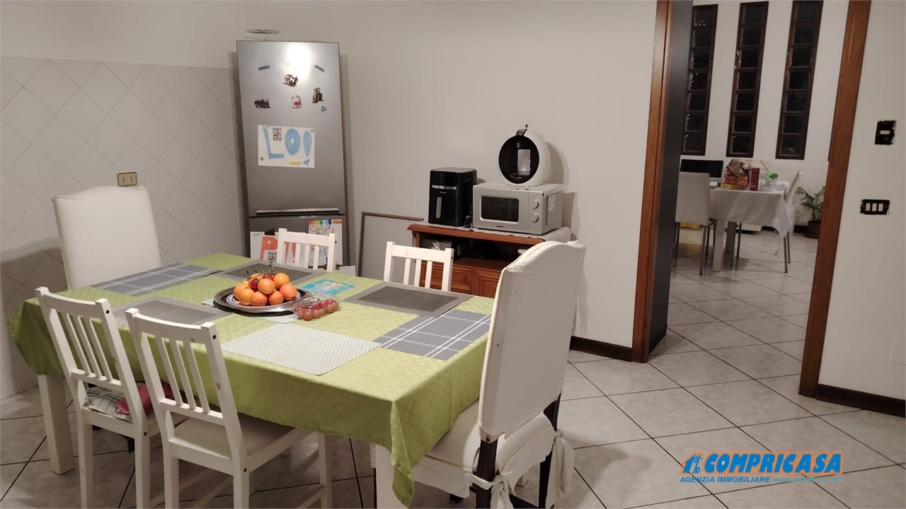 Appartamento in affitto, Borgo Veneto saletto