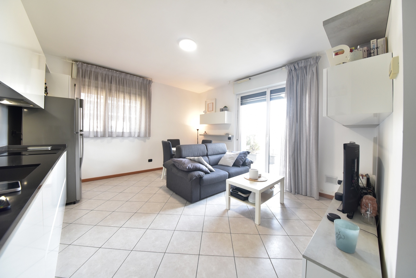 Bilocale con box a Milano