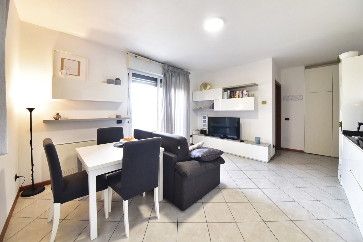 Bilocale con box a Milano