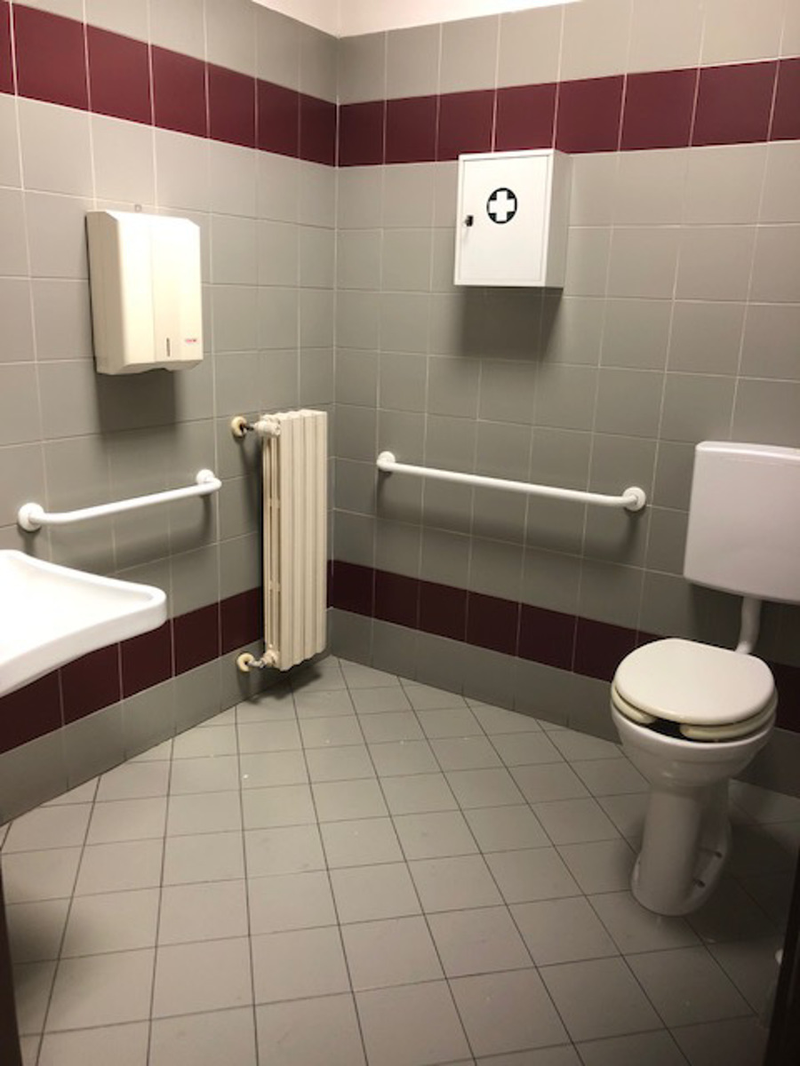 Negozio in affitto a Limbiate