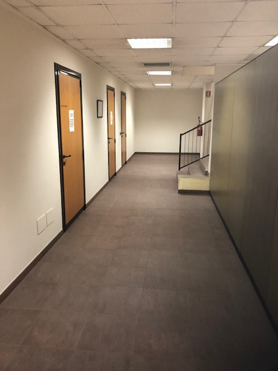 Negozio in affitto a Limbiate